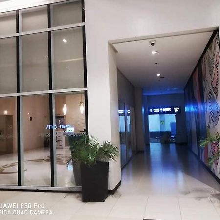 Staycation Condotel @150Newport Pasay City Manila Exterior photo